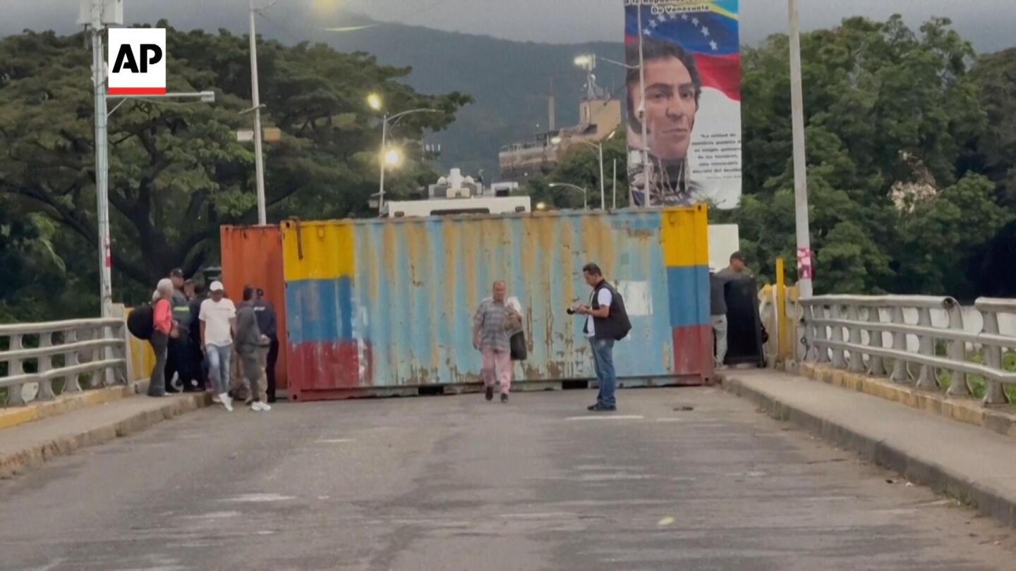 Venezuela Shuts Down Colombia Border Crossing Ahead of Maduro Inauguration