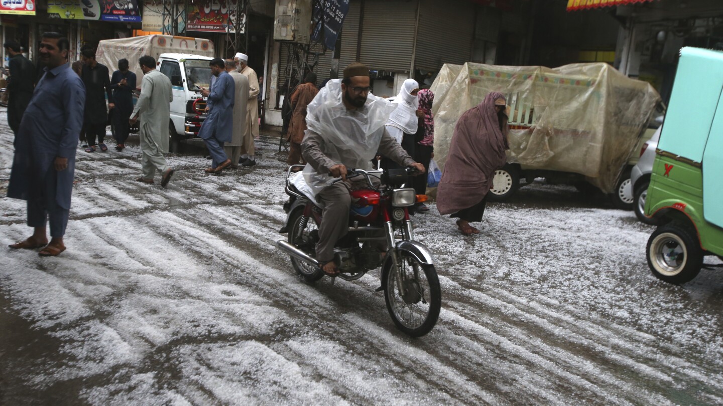 Heavy Rains Cause Fatalities in Pakistan and Afghanistan