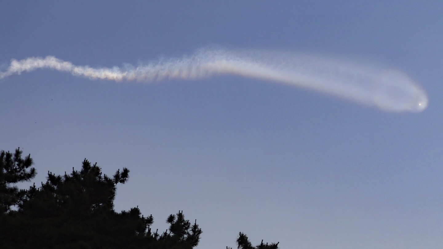 Jižní Korea tvrdí, že podezřelá severokorejská hypersonická střela explodovala