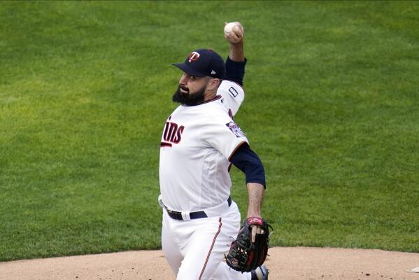 Twins' 6-run rally in 8th beats Orioles 8-3 after delay