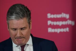 El líder del Partido Laborista de Gran Bretaña, Keir Starmer, durante un discurso en la sede del partido el Londres, el lunes 9 de mayo de 2022. (Yui Mok/PA vía AP)