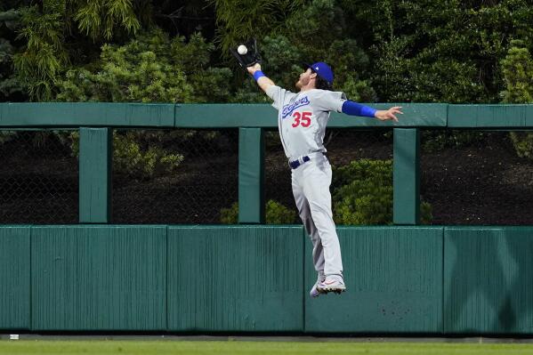 Dodgers' Bellinger 2 HRs, connects in marathon AB vs Phils