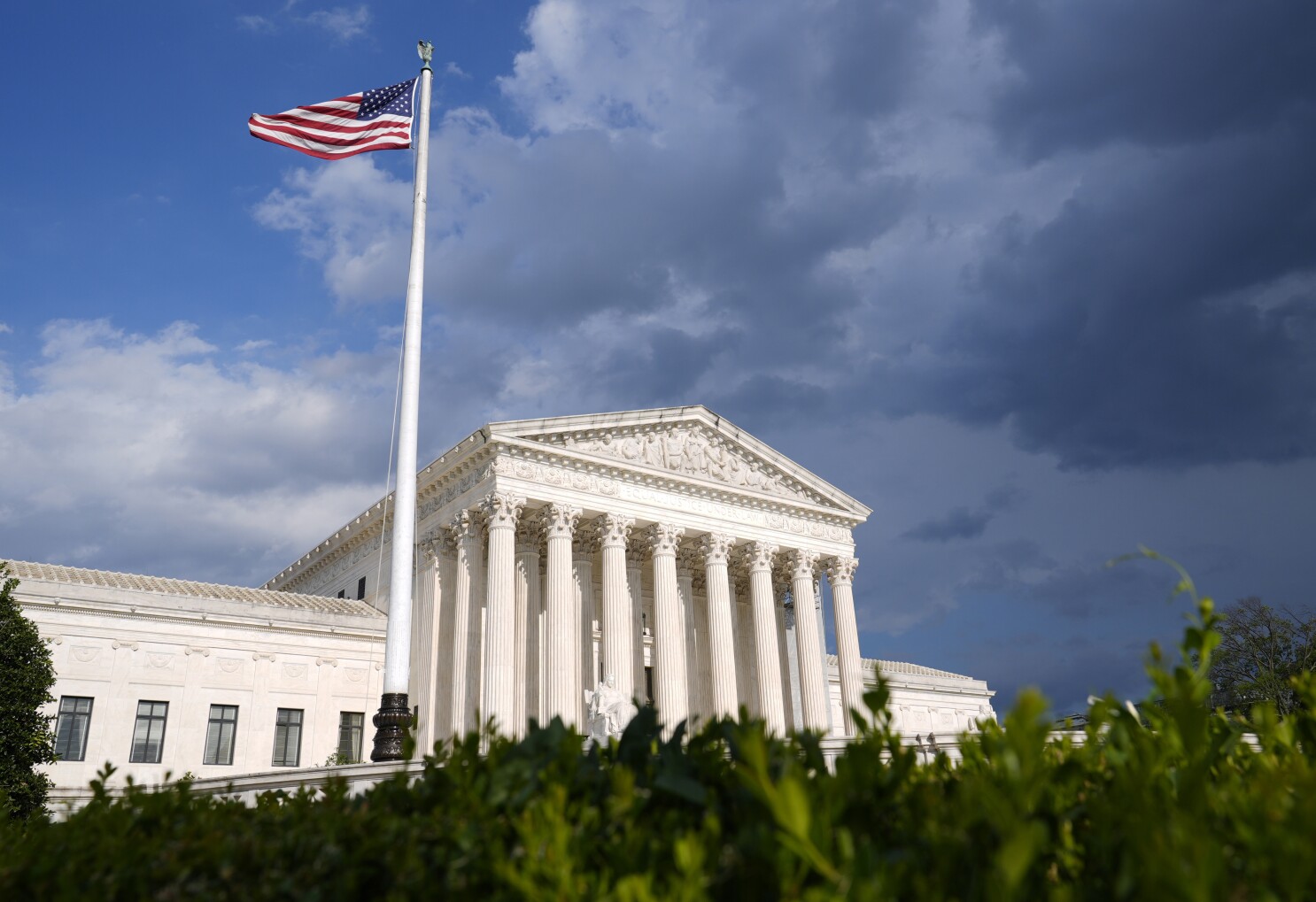 Supreme Court resolves sides with military reservists in federal pay fight
