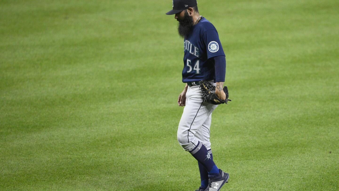 Mariners sign 3-time World Series champion reliever Sergio Romo - Seattle  Sports