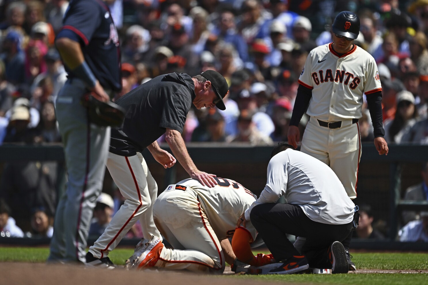 Giants third baseman Matt Chapman goes on 10-day injured list
