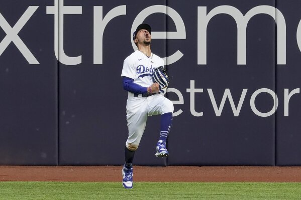 Will Smith, Corey Seager homer as Dodgers beat Braves in NLCS