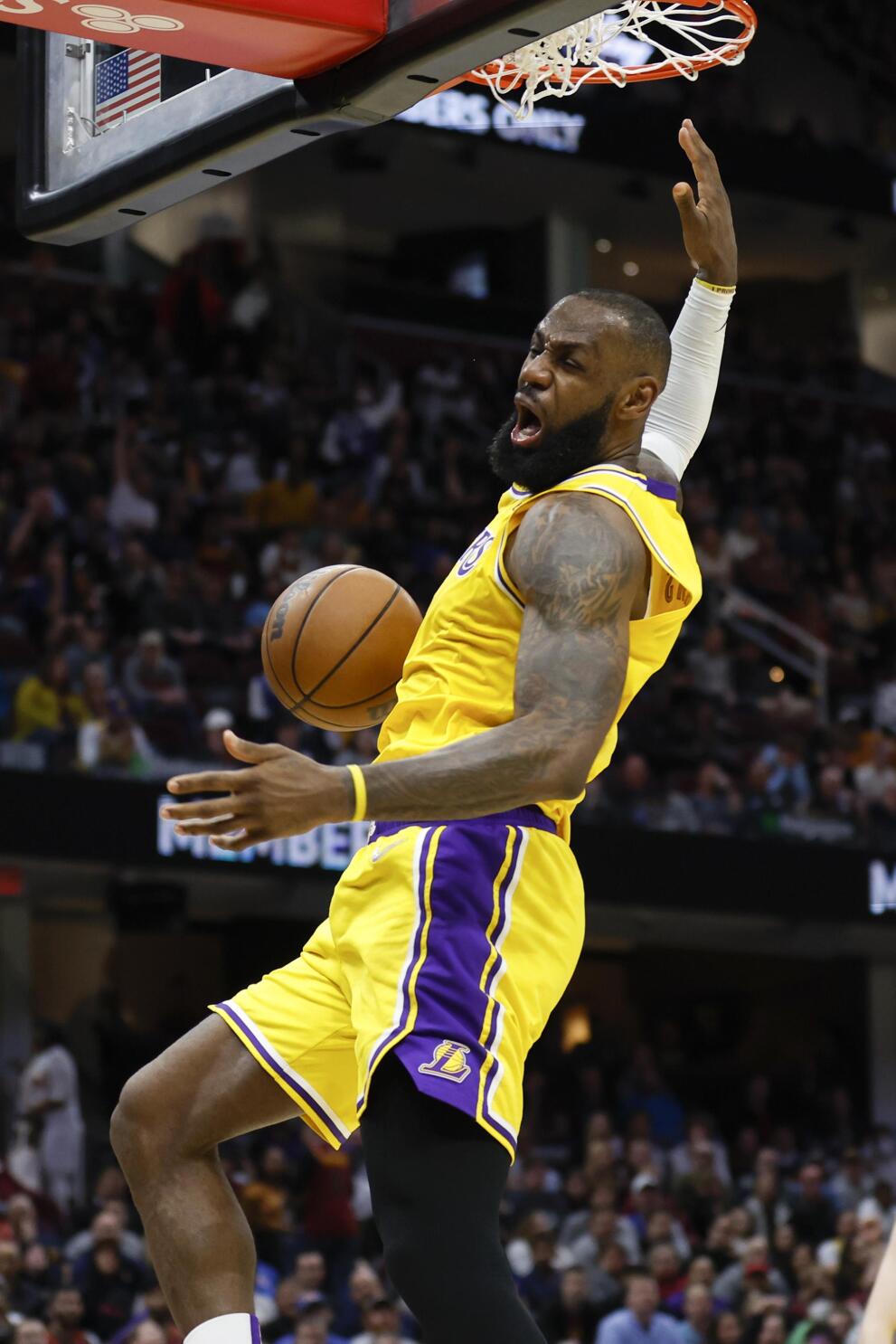 LeBron James has triple-double in Lakers' win over Cavaliers - Los Angeles  Times