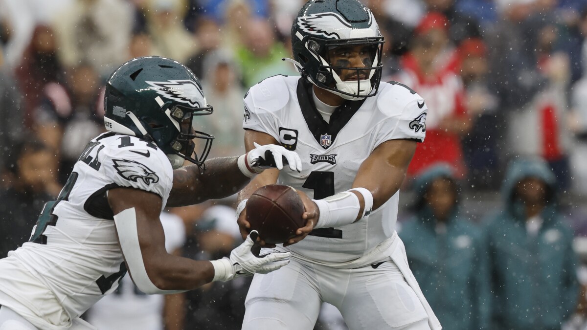 Philadelphia Eagles to face off against New England Patriots in