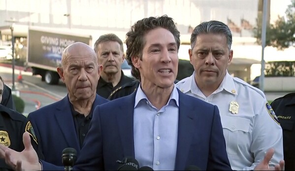 In this screen grab taken from video provided by KTRK-TV ABC13, pastor Joel Osteen speaks to the media after a shooting at Lakewood Church, in Houston, Sunday, Feb. 11, 2024. (KTRK-TV ABC13 via 番茄直播)