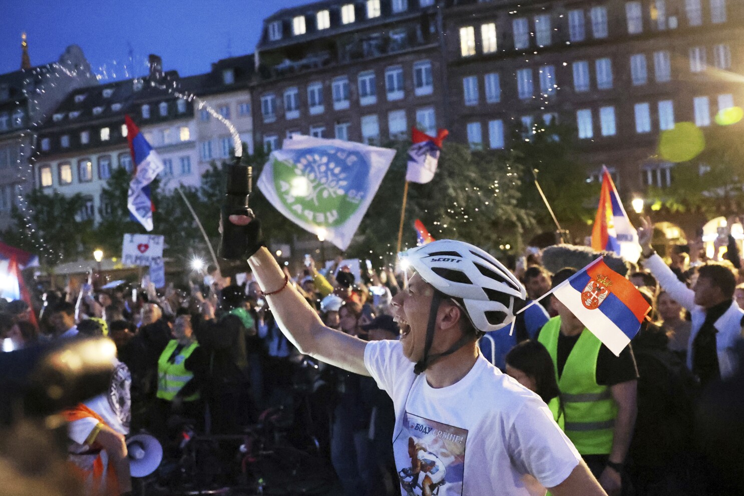 Serbian students cycle hundreds of miles to take their grievances to the EU