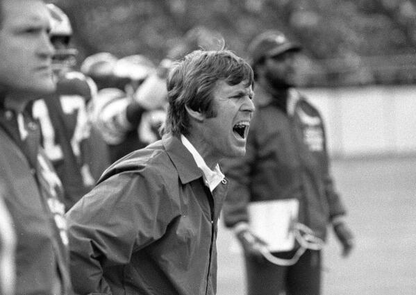 Dick Vermeil led Eagles to first Super Bowl, hoping for different