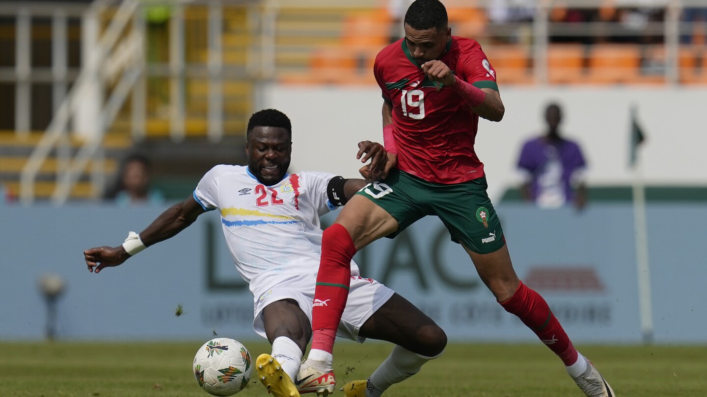 Капитанът на Конго Шансел Мбемба беше подложен на онлайн расистки обиди след мача за Купата на Африка срещу Мароко