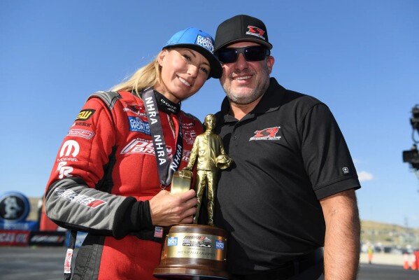 Leah Pruett to start family with Tony Stewart, who will drive her NHRA Top  Fuel dragster in 2024 | AP News
