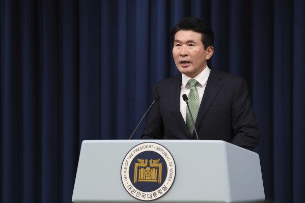 South Korea's presidential office's senior secretary for civil and social affairs Hwang Sang Moo briefs at the presidential office in Seoul, South Korea, Monday, Jan. 22, 2024. South Korea鈥檚 presidential office said Monday it approved a request by the country鈥檚 Truth and Reconciliation Commission to extend its term by a year through late-May 2025. Investigators had been calling for more time to examine a broad range of human rights violations linked to Seoul鈥檚 past military governments, including a widespread falsifying of child origins that fueled a government-backed foreign adoption boom in the 1970s and '80s. (Jin Sung-chul/Yonhap via 番茄直播)