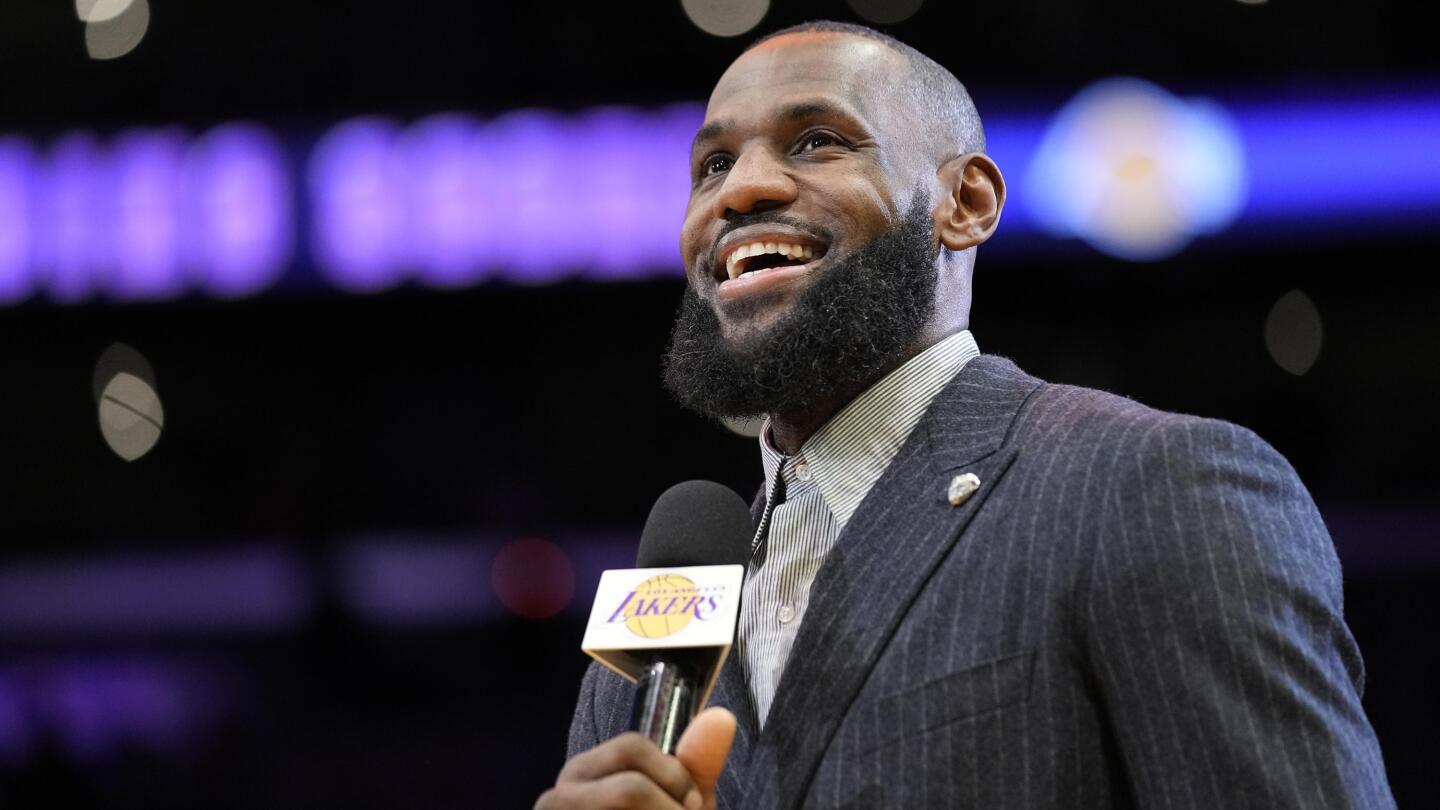 LeBron James gets 'honest' about Lakers debacle after NBA opening night