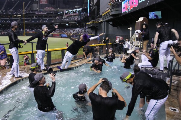 D-backs' Zac Gallen quiets Yankees in stormy win