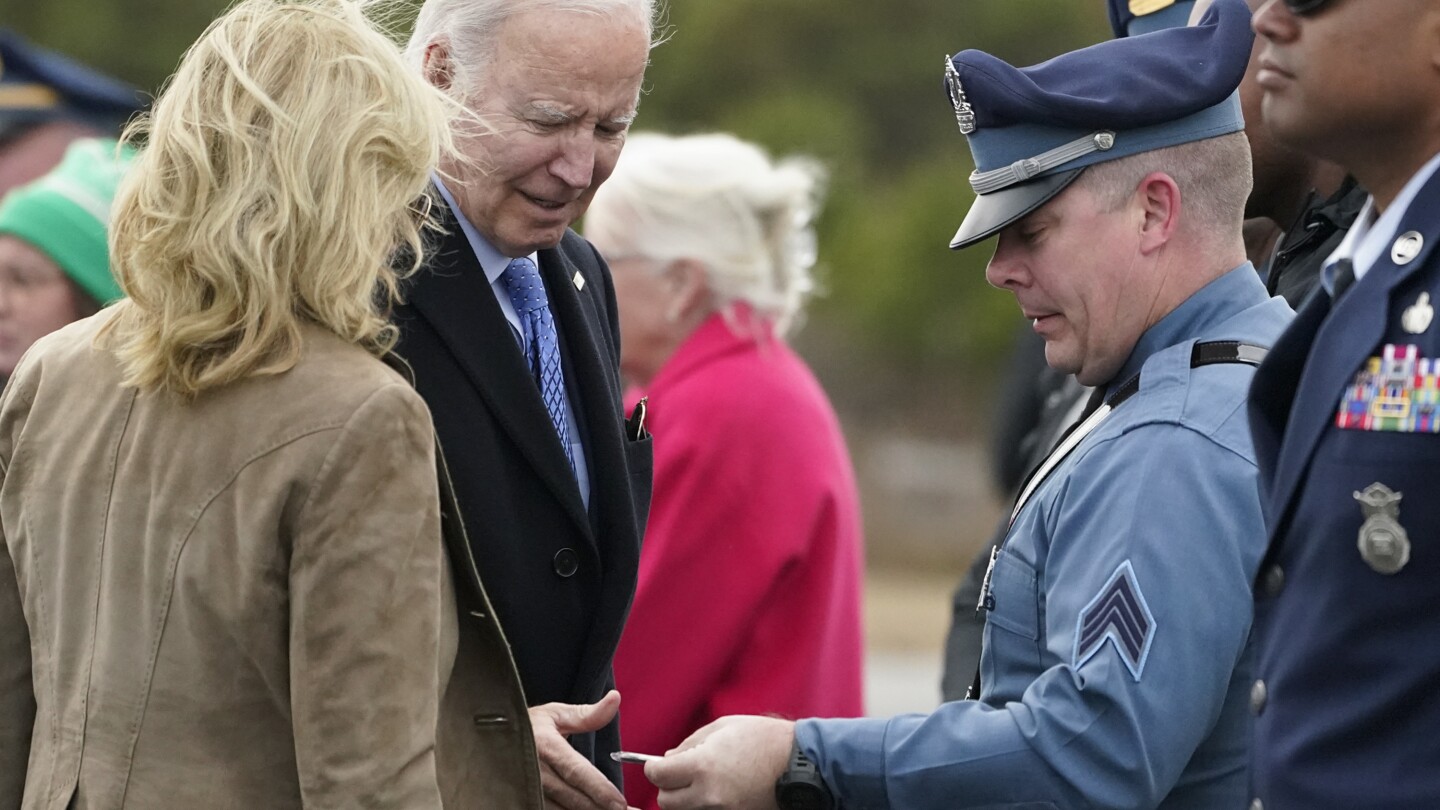 Biden will convene his new supply chain council and announce 30 steps to strengthen US logistics