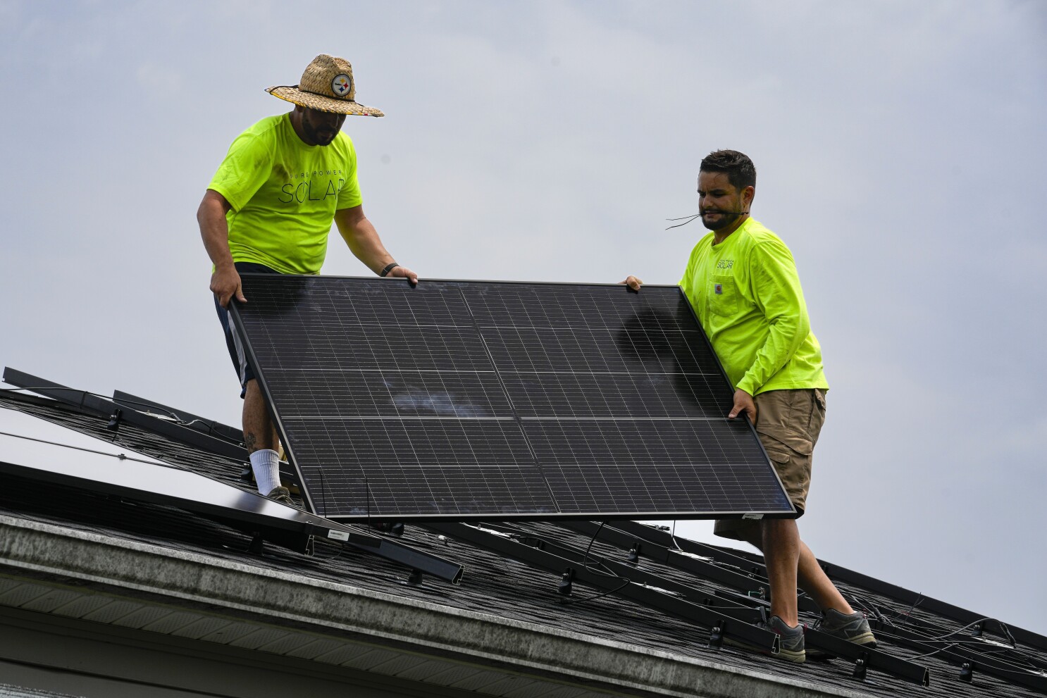 6 Ways a Solar Panel Installation Boosts Home Value