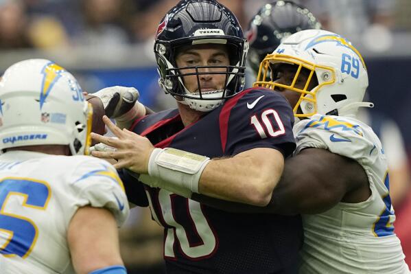 Plagued by poor finishes, Texans are NFL's only winless team