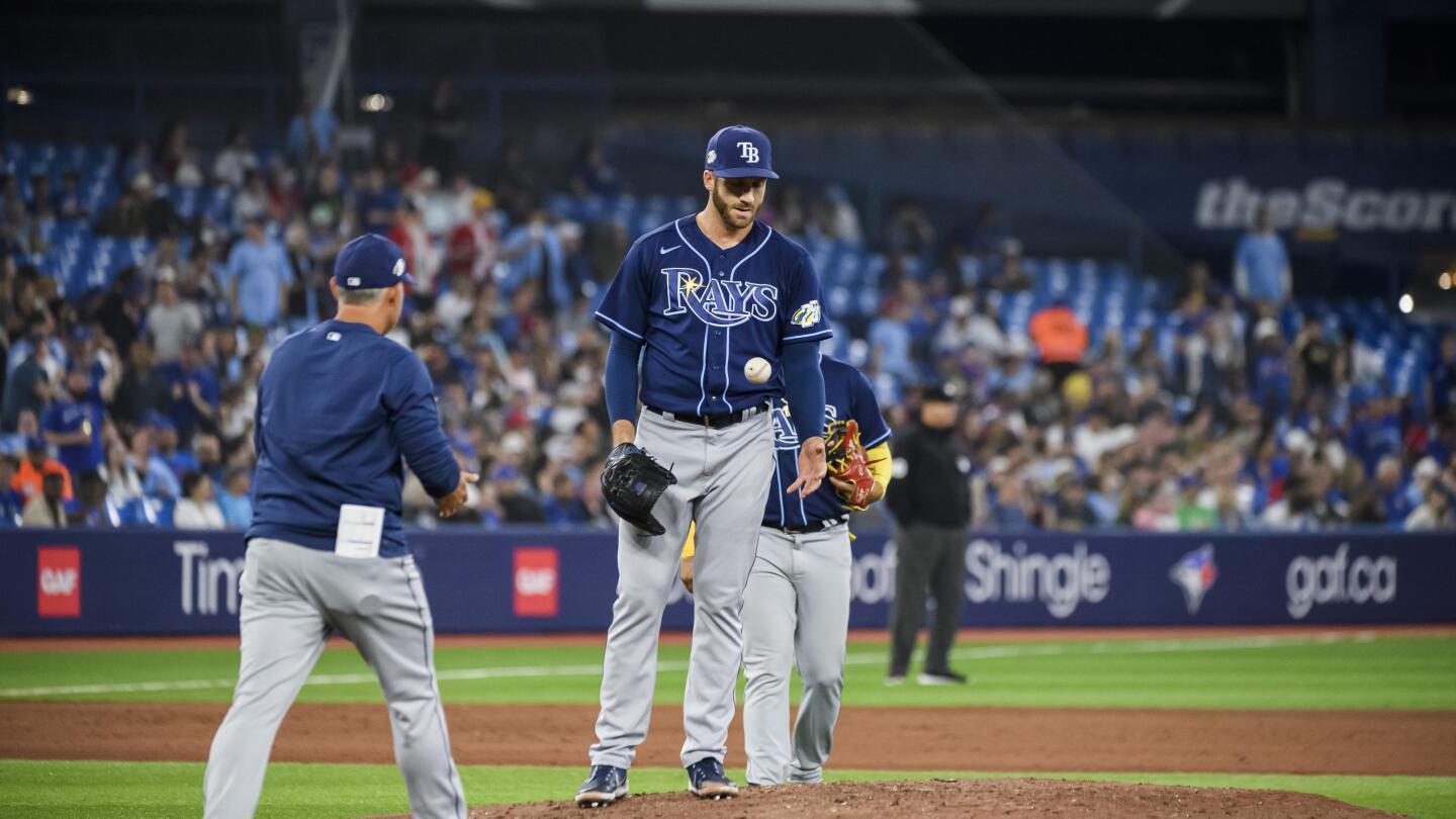 Nate Lowe details how the Rays earned the win over the Rangers in the 11th