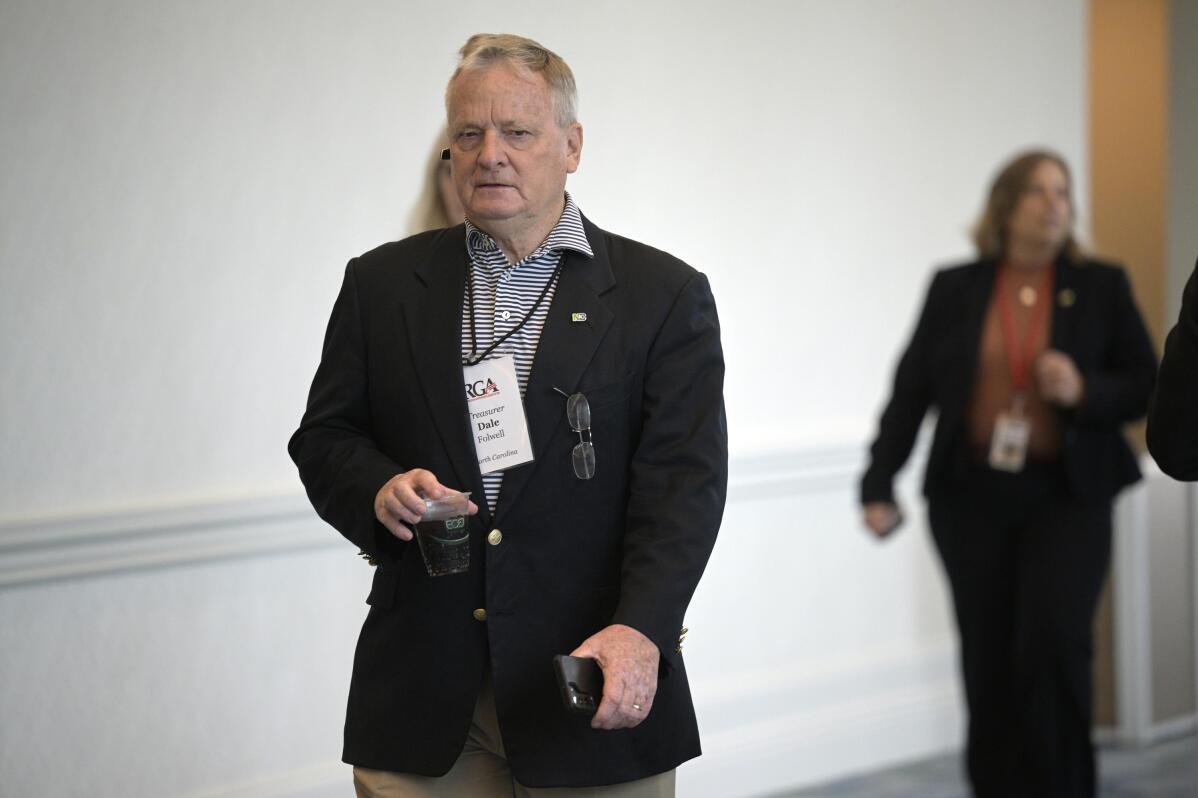 North Carolina treasurer running for governor in 2024 AP News
