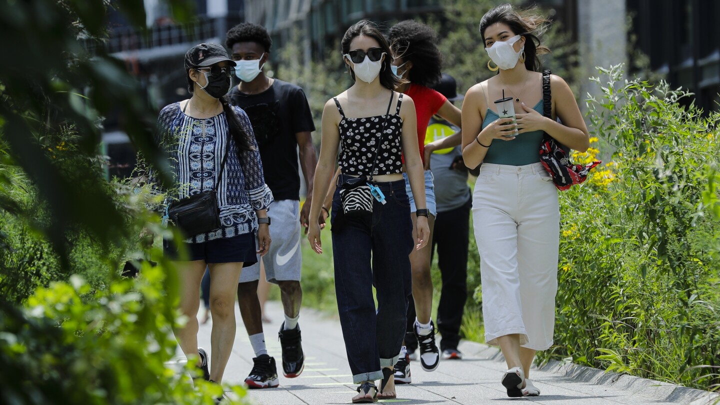 Poll: 3 in 4 Americans back requiring the use of masks