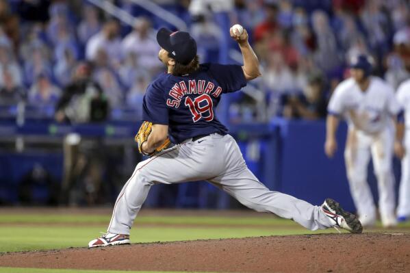 Baseball: Hirokazu Sawamura pitches scoreless ninth in MLB debut