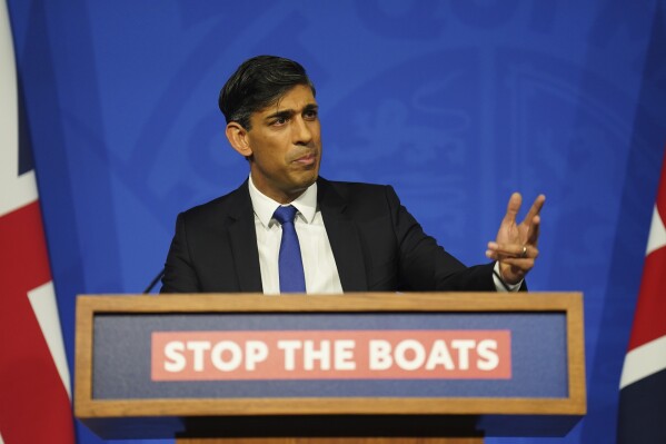 Britain's Prime Minister Rishi Sunak gives an update on the plan to "stop the boats" and illegal migration during a press conference in the Downing Street Briefing Room in London, Thursday Dec. 7, 2023. (James Manning/Pool via 鶹ýapp)
