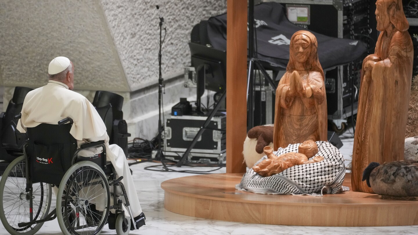 Vatican's keffiyeh Nativity scene raises eyebrows and then disappears — at ...