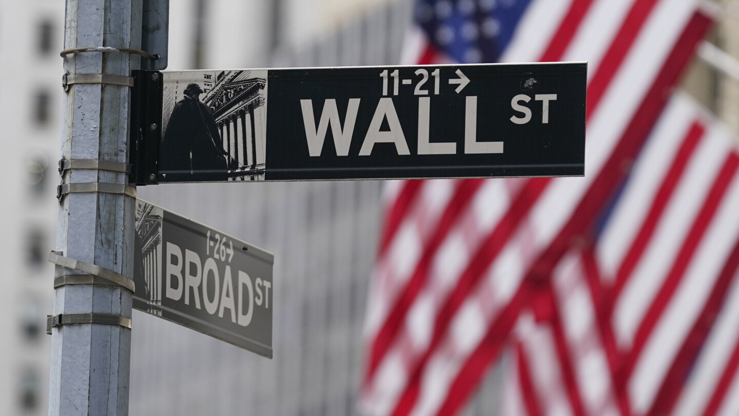 Stock market today: Wall Street rallies to a record as Big Tech stocks renew their run