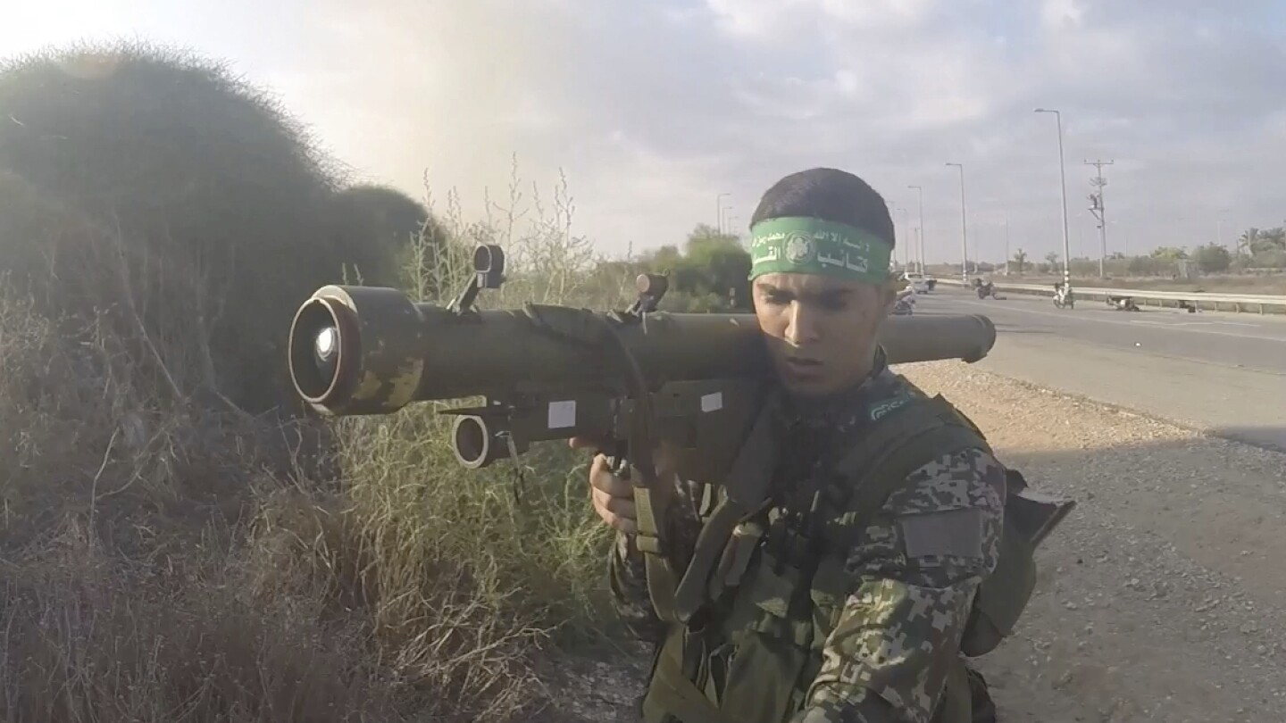 Хамас се бие с мозайка от оръжия, създадени от Иран, Китай, Русия и Северна Корея