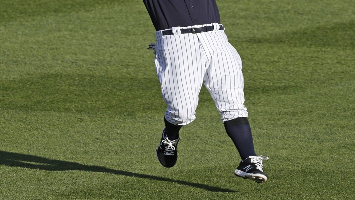 Yankees' Aaron Boone reacts to Nationals' Juan Soto having coronavirus 