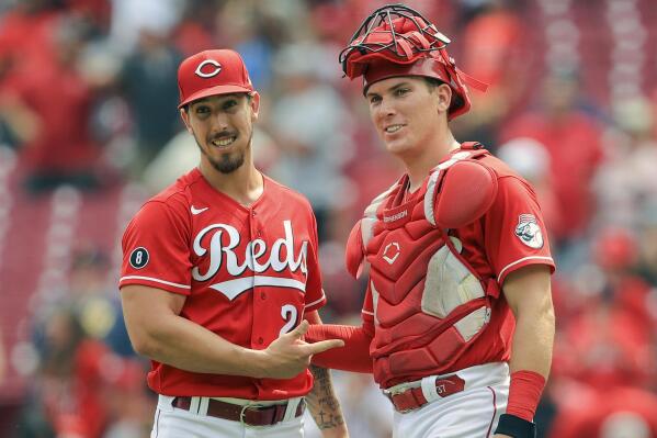 Tyler Stephenson: Reactions to Reds rookie's walk-off homer