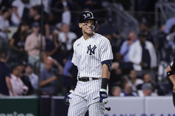 Aaron Judge ties Babe Ruth with his 60th HR of the season as the