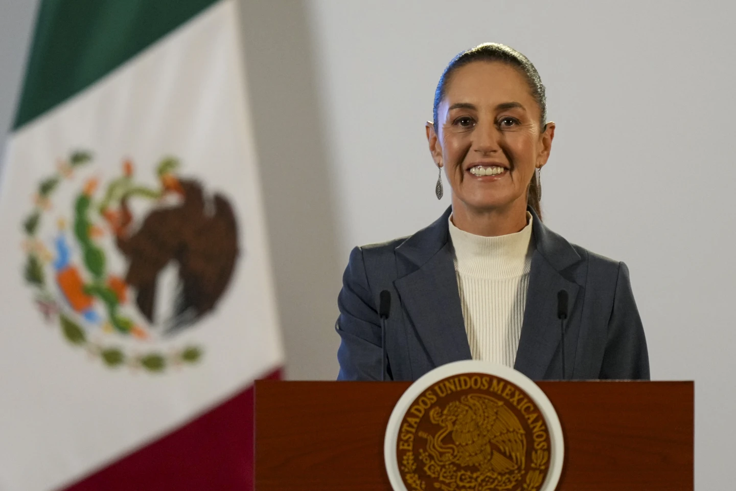 Afraid of Losing the US-Canada Trade Pact, Mexico Alters Its Laws and Removes Chinese Parts