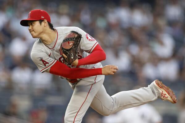 Ohtani flops, exits early in Yankee Stadium pitching debut