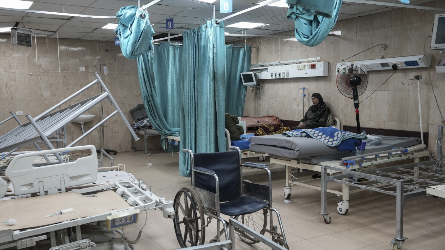 Guerra Israel-Hamas: Hospital dos Mártires de Al-Aqsa em Gaza ficou vazio quando as forças israelenses se aproximaram