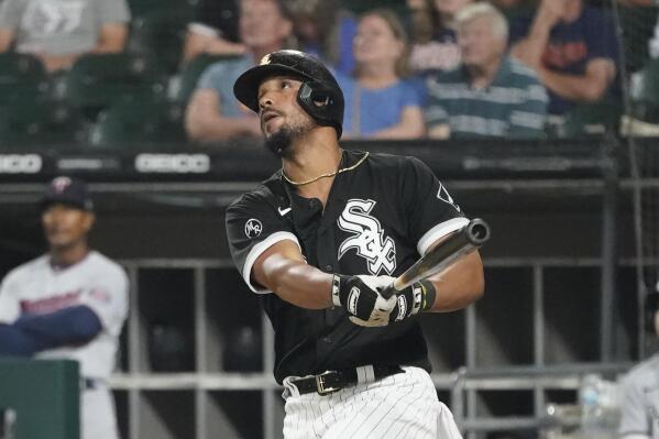 White Sox' Jose Abreu, finds unique option for working out at home