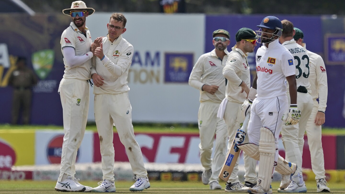 Sri Lanka bats first against Australia in second Test