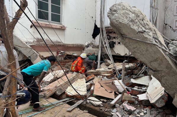 Myanmar’s earthquake demise toll jumps to over 1,000 as extra our bodies recovered from the rubble