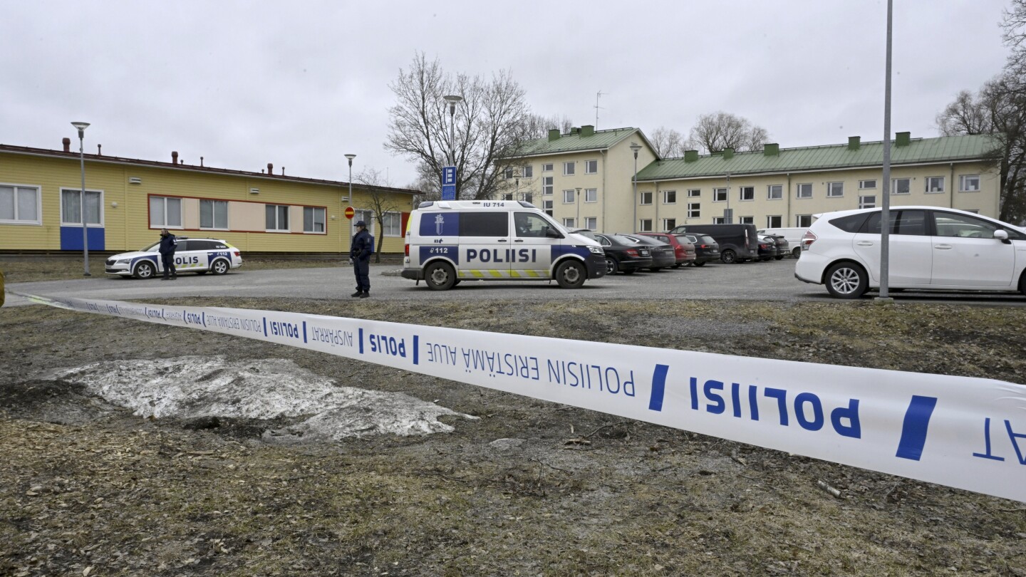 Fusillade dans une école en Finlande : 1 élève mort et un suspect de 12 ans arrêté, selon la police