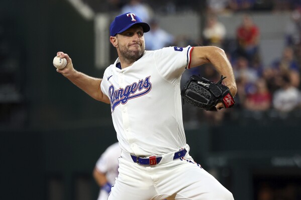 Texas Rangers starting pitcher Max Scherzer (31) delivers in the first inning of a baseball game against the Chicago White Sox Thursday, July 25, 2024, in Arlington, Texas. (ĢӰԺ Photo/Richard W. Rodriguez)