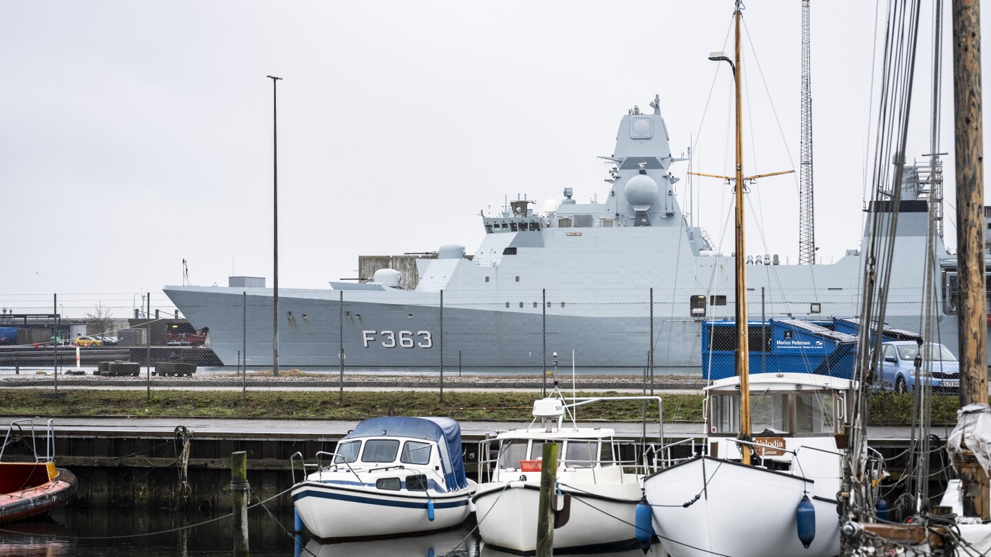 КОПЕНХАГЕН, Дания (AP) — Поредица от скандали помрачава датските въоръжени