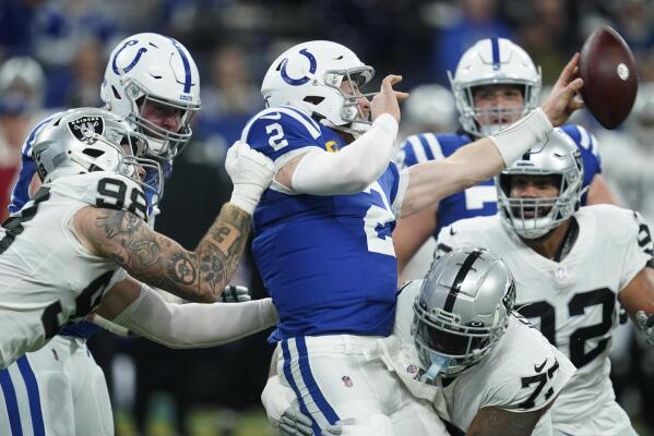 Las Vegas Raiders defensive end Maxx Crosby (98) lines up against the  Indianapolis Colts during the