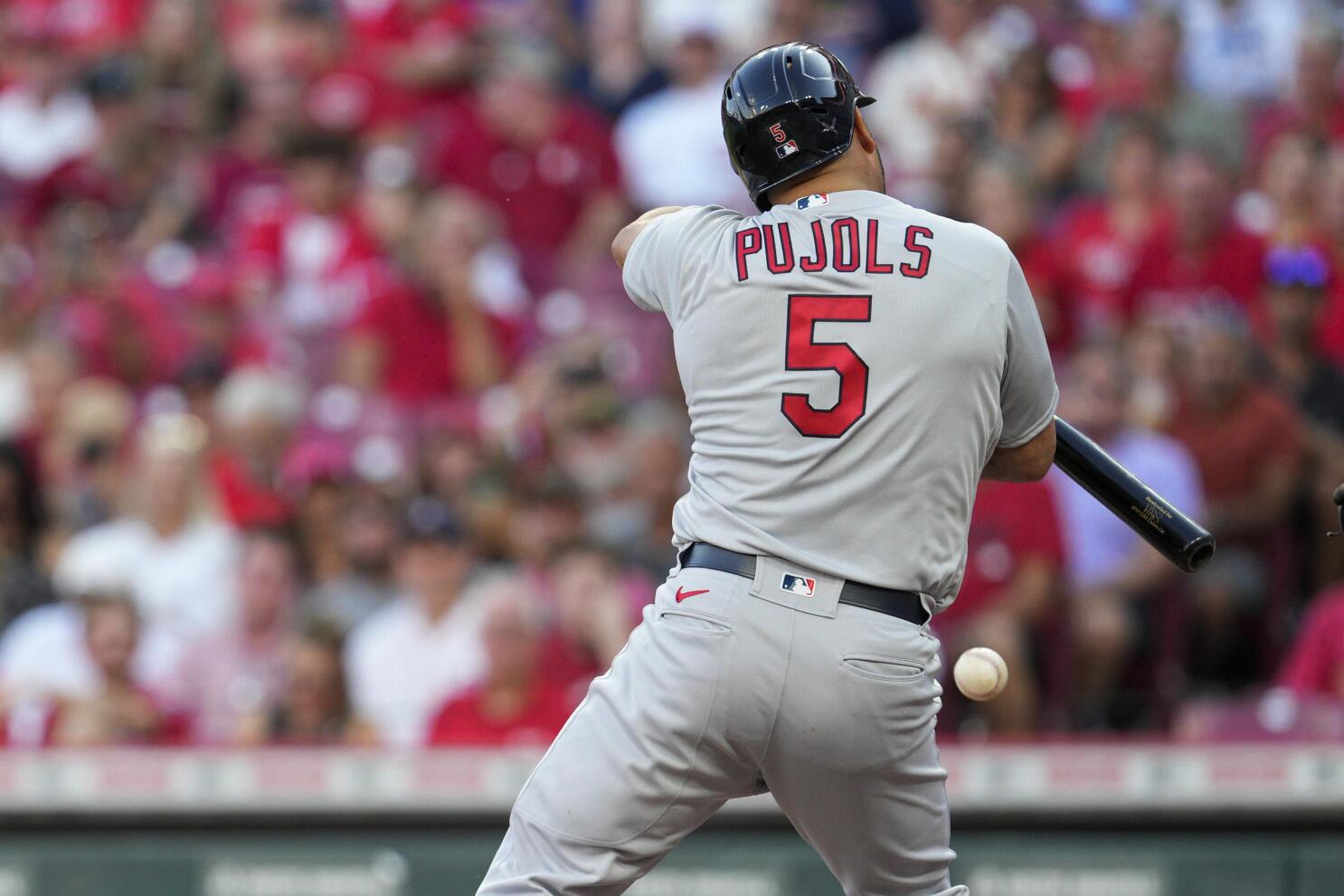 Molina homers, Pujols goes hitless as Cards beat Reds 5-1