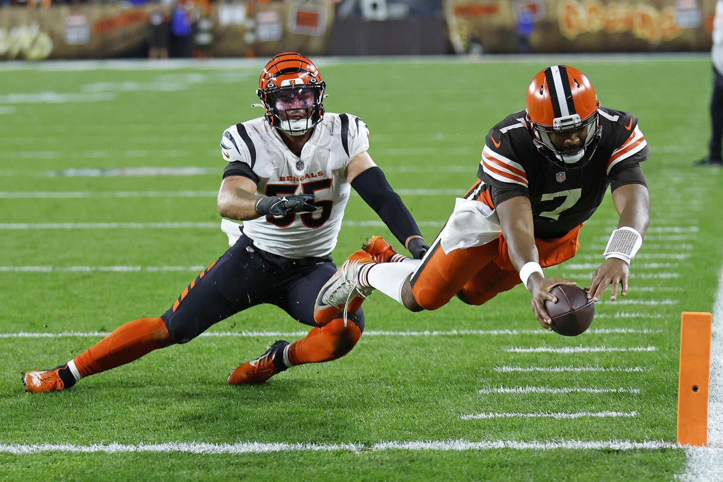 Browns stop making mistakes, make statement against Bengals