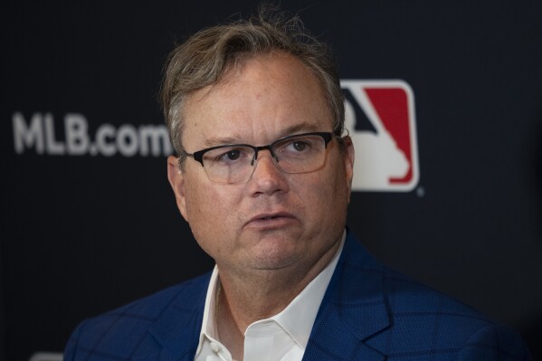 San Diego Padres manager Mike Shildt responds to questions during the Major League Baseball winter meetings Tuesday, Dec. 5, 2023, in Nashville, Tenn. (AP Photo/George Walker IV)