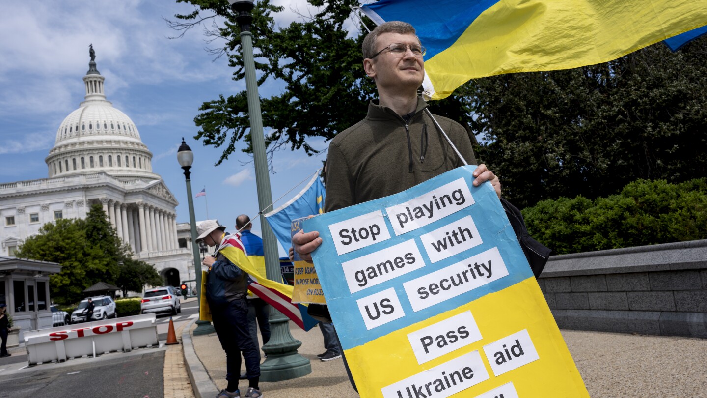 Помощта за Украйна, Израел и Тайван се отправя към Сената за окончателно одобрение след месеци на забавяне