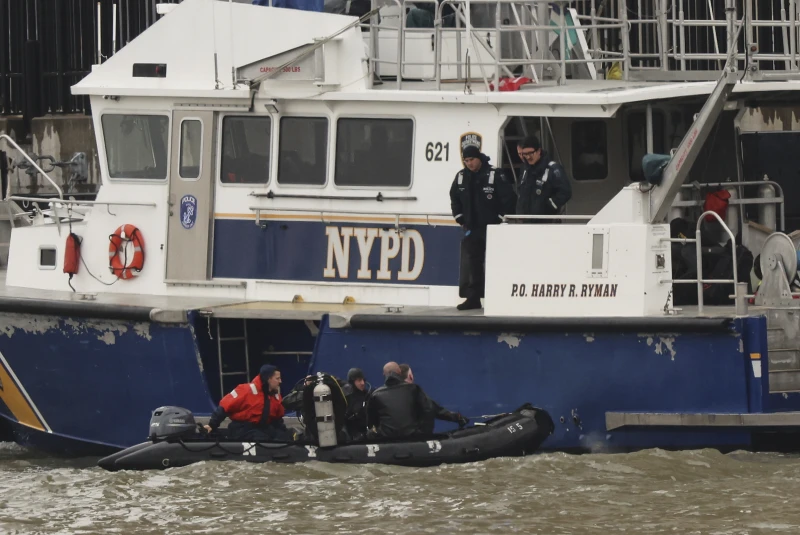 NYC Helicopter Crash: Divers Search for Wreckage After Six Deaths