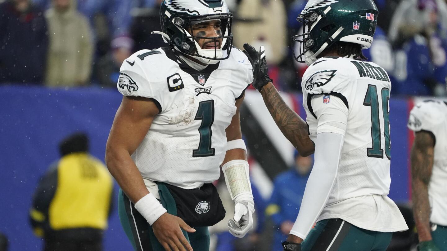 Hurts, Eagles clinch playoffs with 48-22 win over Giants – KXAN Austin